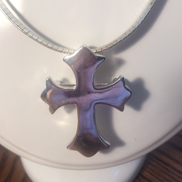 Cross pendant silver tone snake chain necklace - Picture 1 of 7